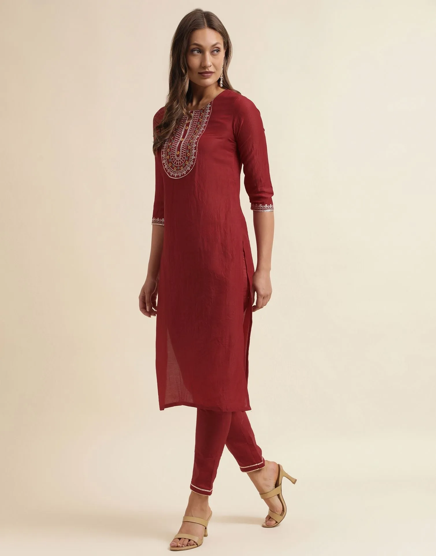 Maroon Plain Chinnon Straight Kurta With Pant And Dupatta