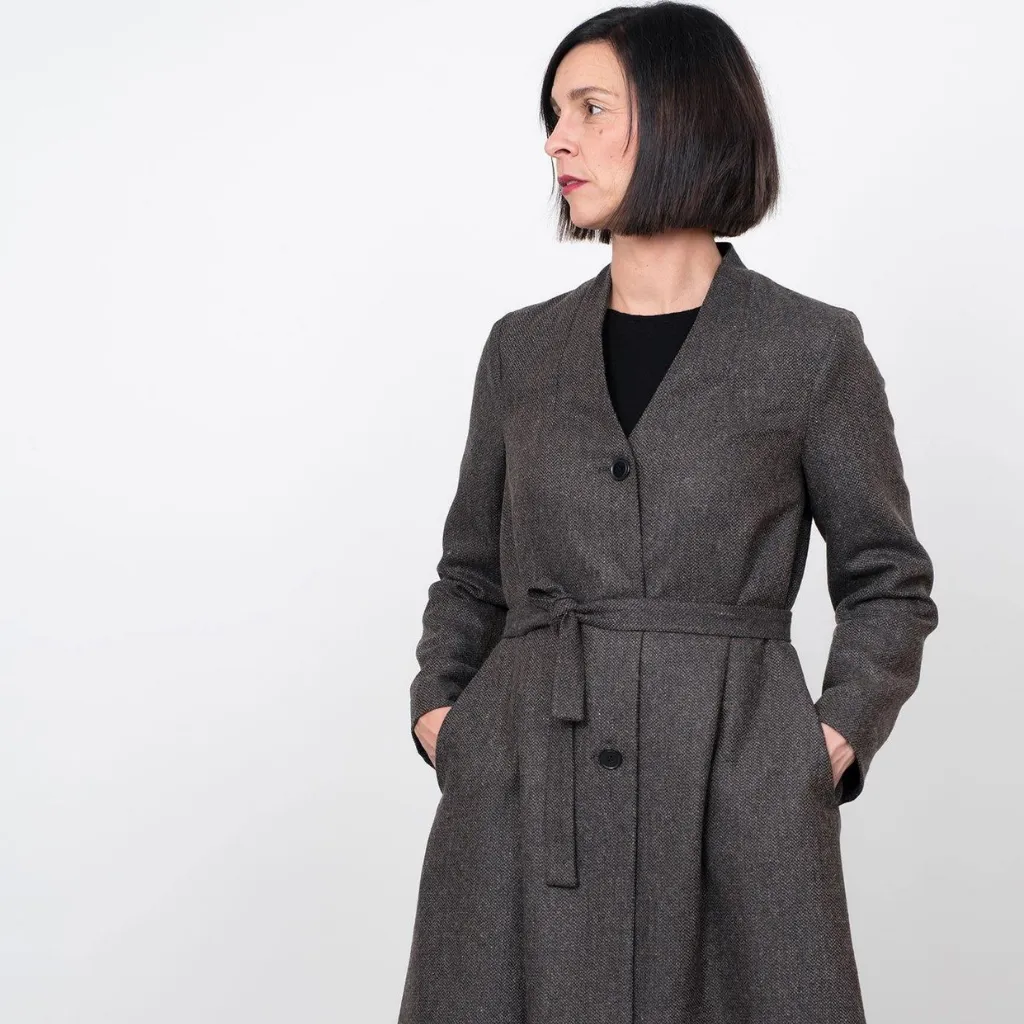 THE ASSEMBLY LINE  V-Neck Coat Sewing Pattern (XL - 3XL)