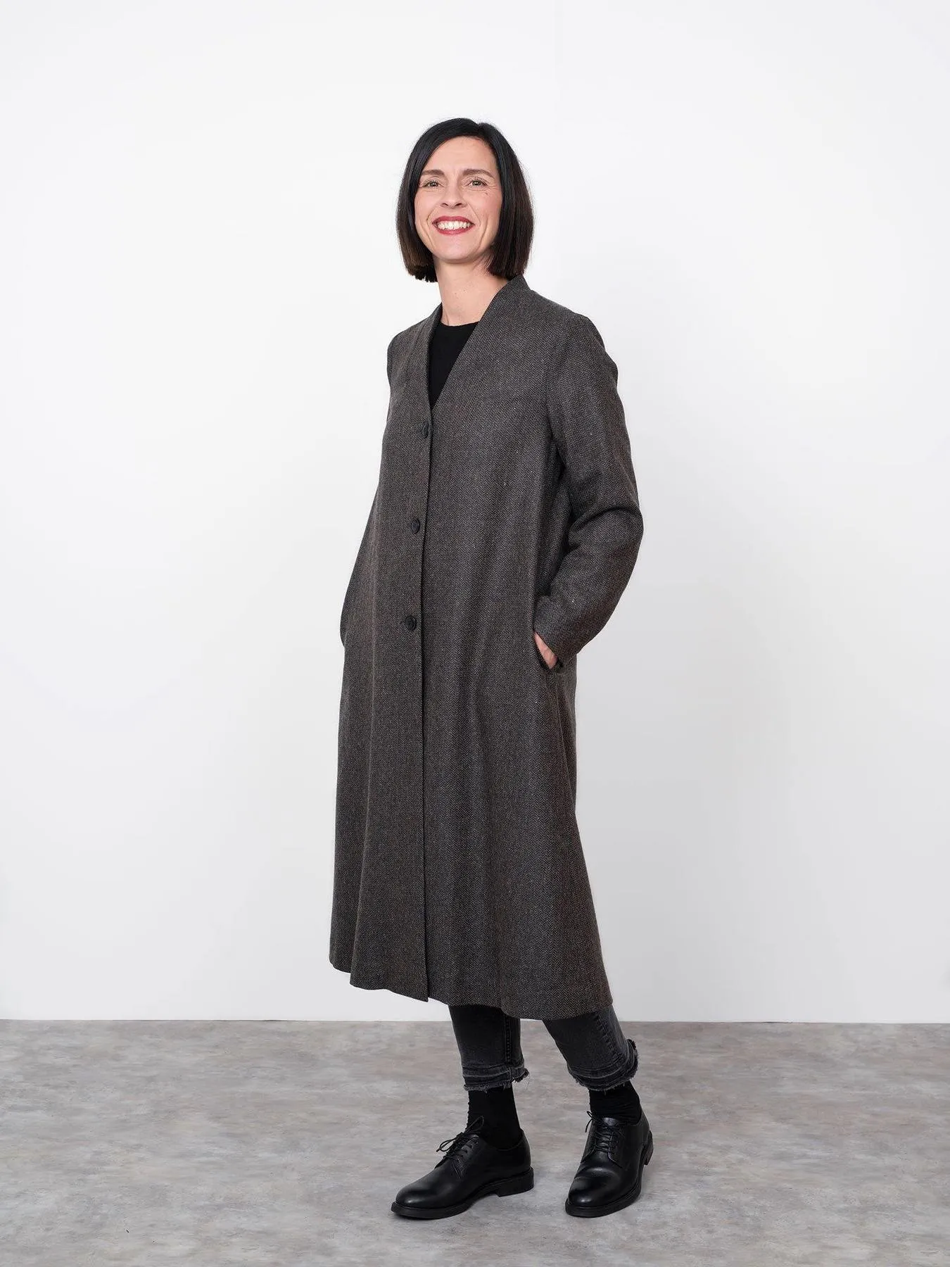 THE ASSEMBLY LINE  V-Neck Coat Sewing Pattern (XL - 3XL)