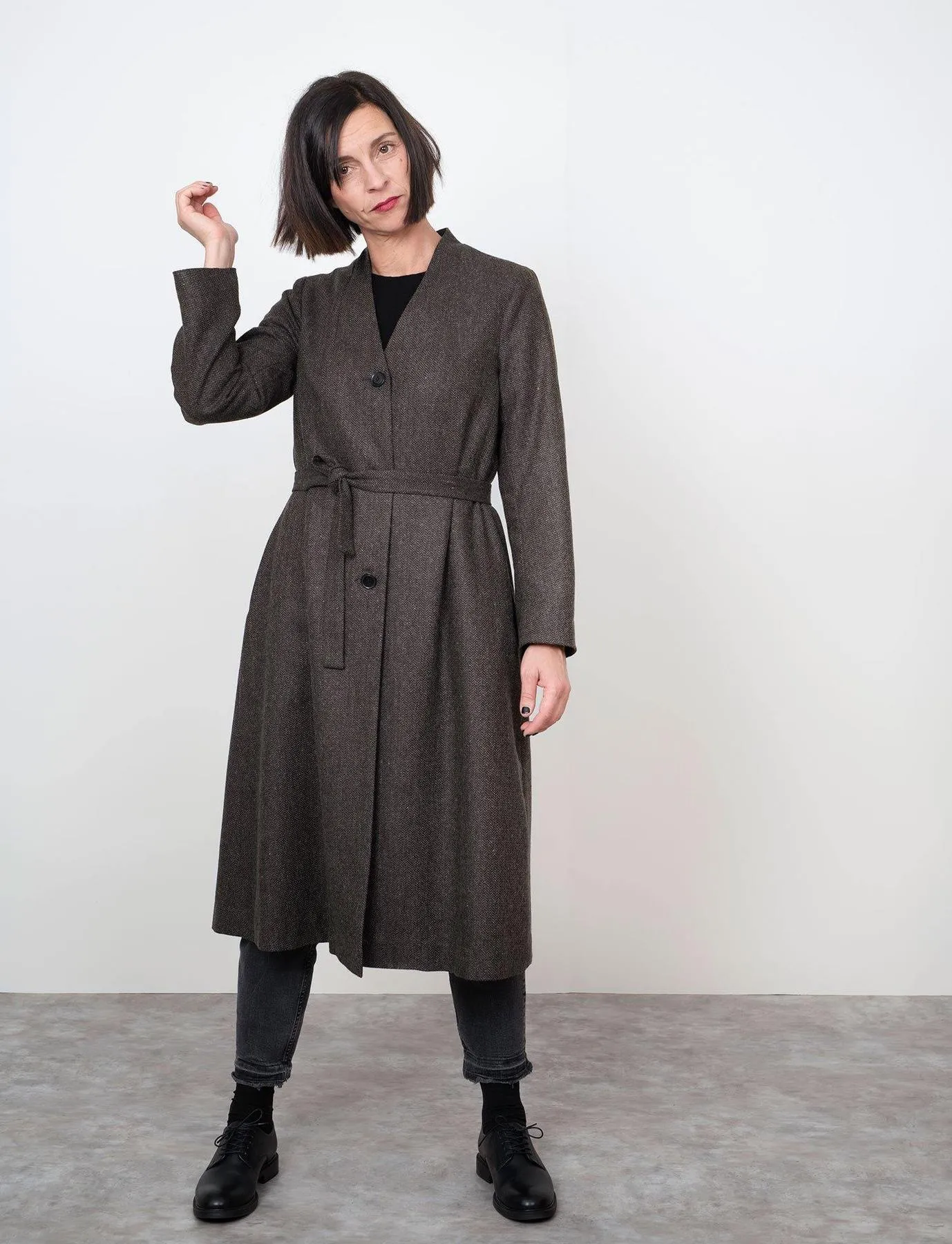 THE ASSEMBLY LINE  V-Neck Coat Sewing Pattern (XL - 3XL)