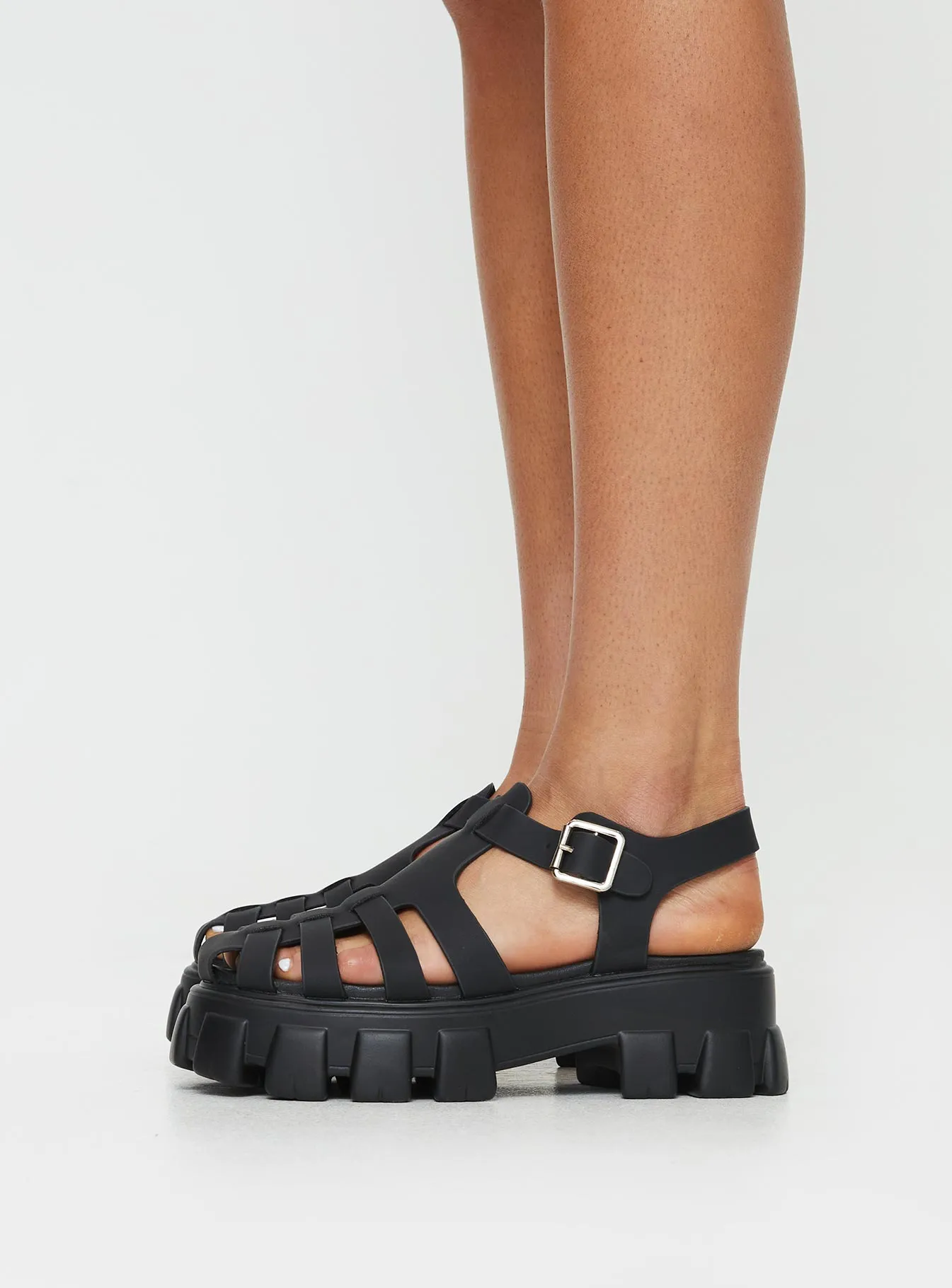 Therapy Twist Sandals Black