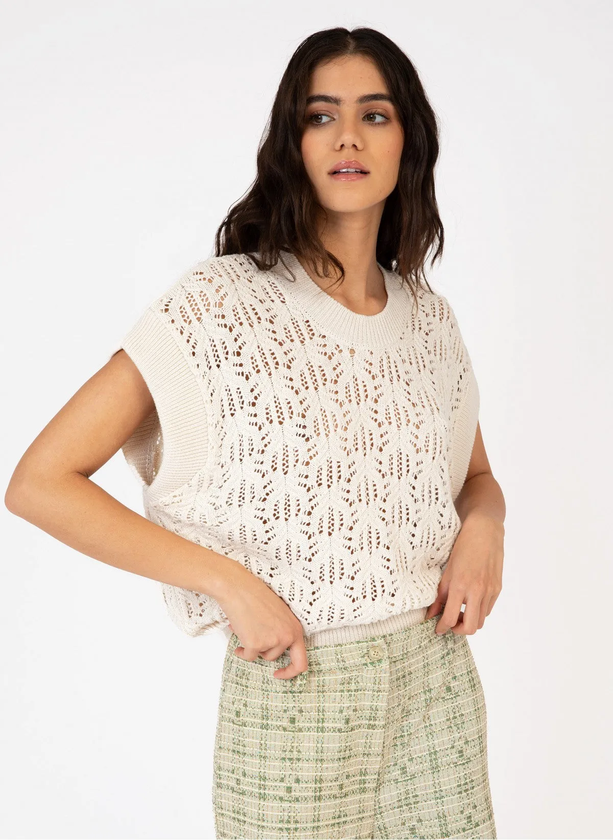 Vahine sleeveless sweater